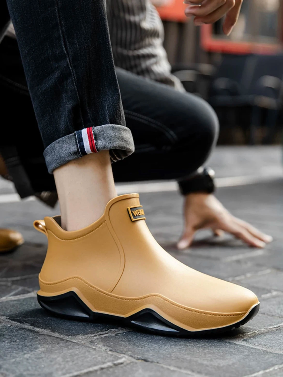 New Rain Shoes Ankle Women Waterproof Shoes Rain Boots Men Anti-slip Wear-resistant Plush Fashion Kitchen Summer Winter