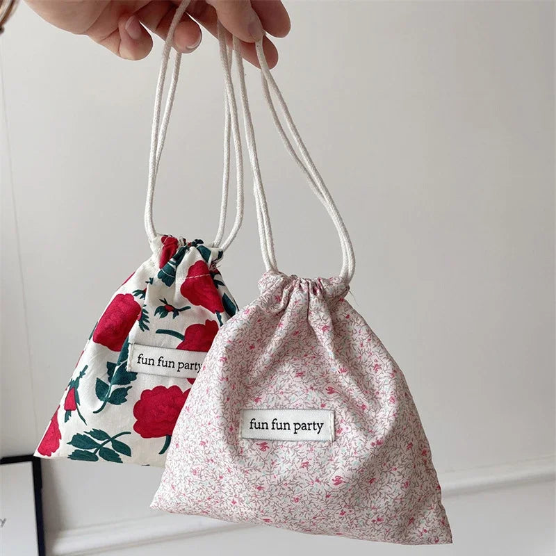 Cotton Linen Floral Storage Drawstring Bag Women Finishing Storage Pouch Cute Makeup Bag Christmas Gift Candy Jewelry Organizer