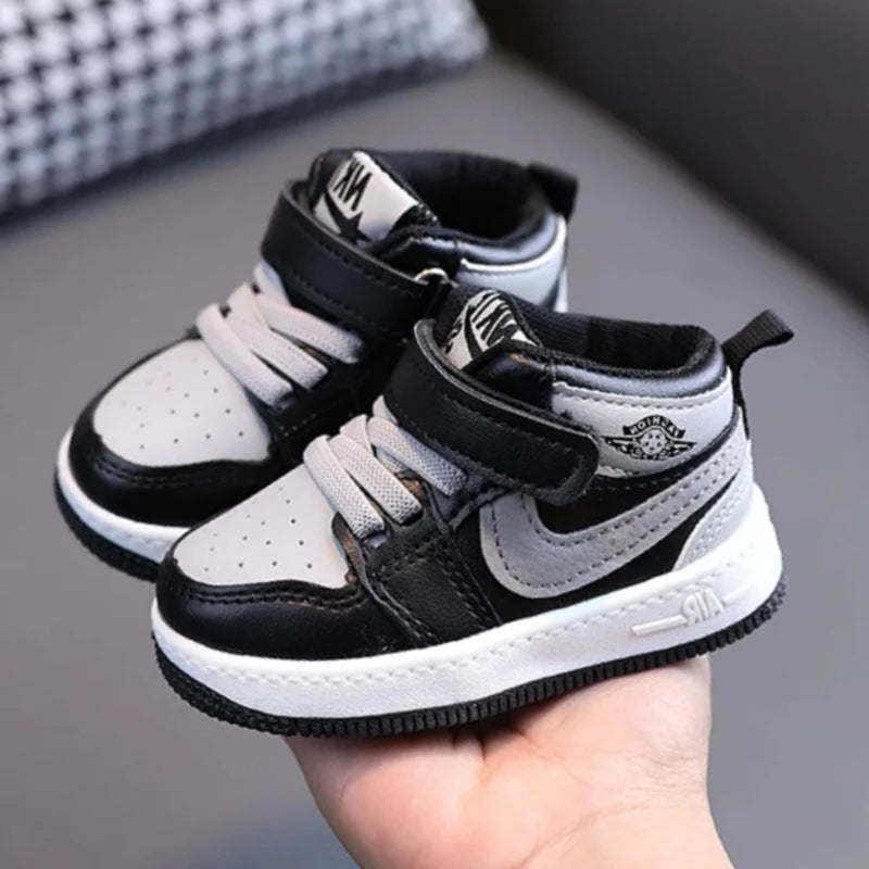 Kids Sneakers New Students Running Sports Shoes Boys Girls Mid-top Board Shoes Baby Casual Soft Bottom Footwear for Kids Flats