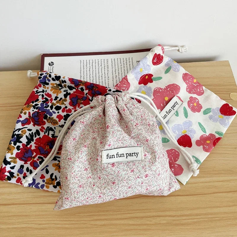 Cotton Linen Floral Storage Drawstring Bag Women Finishing Storage Pouch Cute Makeup Bag Christmas Gift Candy Jewelry Organizer