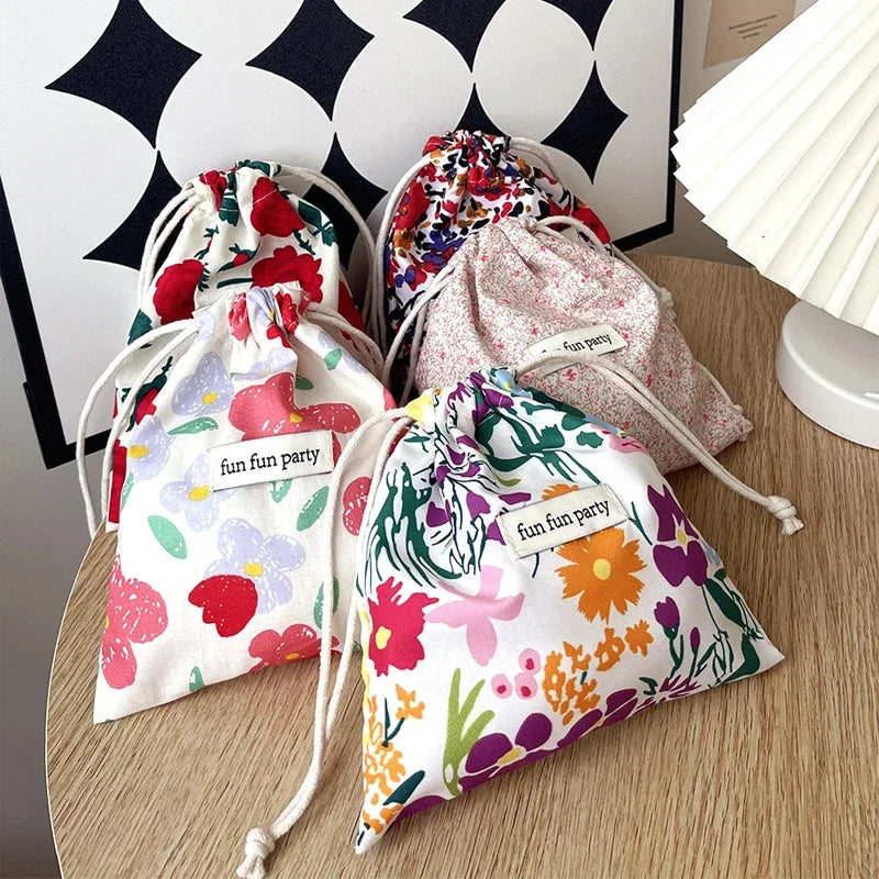 Cotton Linen Floral Storage Drawstring Bag Women Finishing Storage Pouch Cute Makeup Bag Christmas Gift Candy Jewelry Organizer