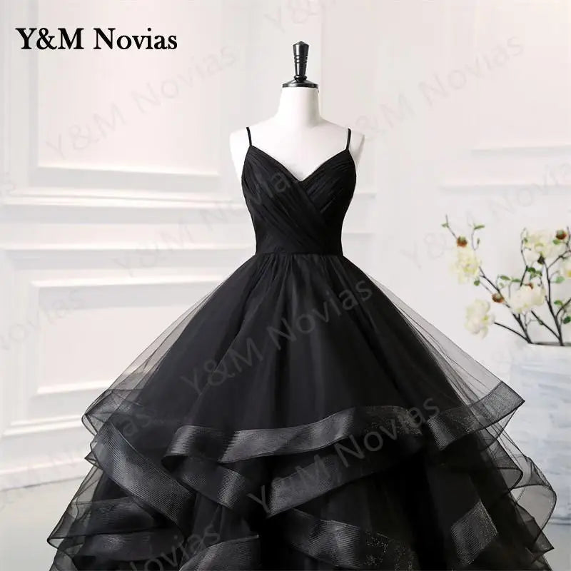 Y&M Novias Black Quinceanera Dresses Ruffles Sweetheart Spaghetti Straps Sweet 15 Girls Princess Dress Vestidos De Quinseanera