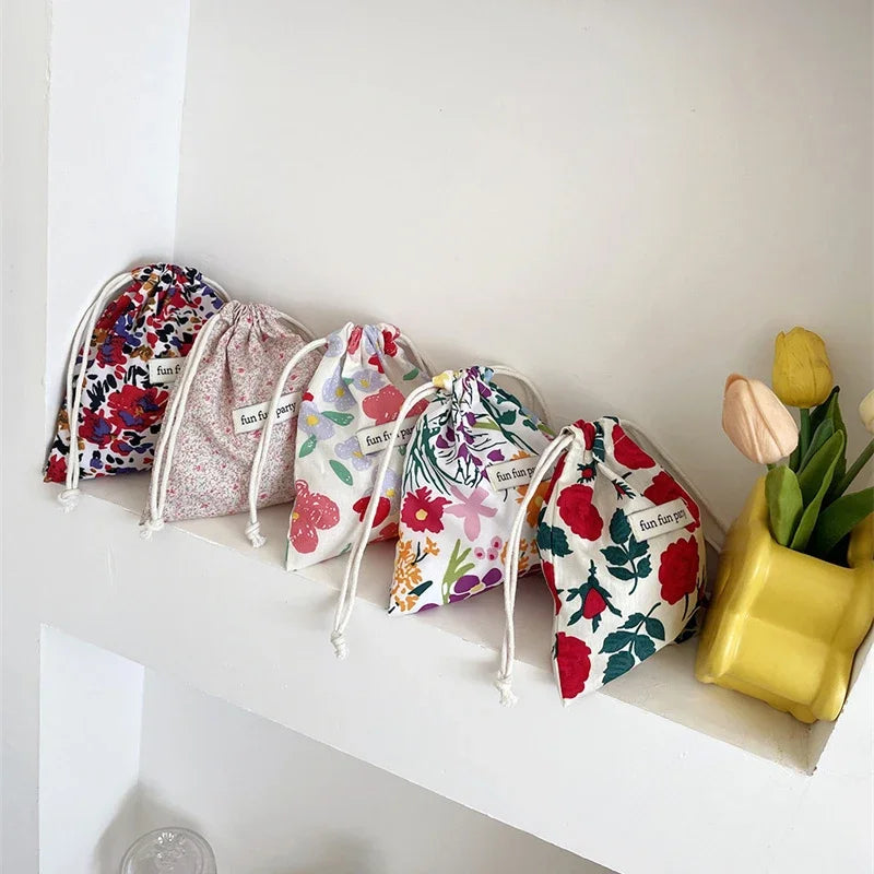 Cotton Linen Floral Storage Drawstring Bag Women Finishing Storage Pouch Cute Makeup Bag Christmas Gift Candy Jewelry Organizer