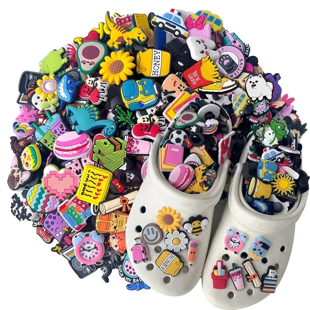 MINISO 30pcs Random Pattern Shoe Charms Set For Clogs Bag Bubble Slides Sandals, PVC Shoe Decorations Beach Bag Accessories Gift